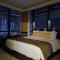 Times Square Grand Service Suite
