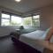 3-bedroom 2-bathroom Bright & Sunny Family home - Auckland