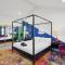 Posh 5BD w Pool Hot Tub Cinema Patio Foosball