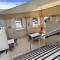 Waterfront Grand Hotel Retreat- Sauna & Gym