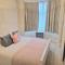 Spacious house with parking in excellent location - Cardiff