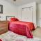 2 Mi to Dtwn St Paul Home with Private Deck and Yard! - Saint Paul