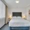 Modern 1-Bed City Apartment Pool, Gym & Sauna