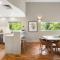Hastings Park: Scenic Beachside Retreat