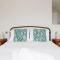 Mariners: Stylish Beachside Getaway with Sea Views - East Wittering
