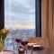 URBAN APARTMENTS Golden Royal, JACUZZI by the window, Chilled Prosecco, Free Garage - 卡托维兹