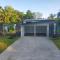 Tropical Kuranda Modern Retreat