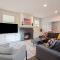 Hillside Haven home - بيند