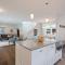 Hillside Haven home - بيند