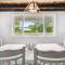 Family Lakeside Escape with Private Beach and Calm Waters - 哈威奇