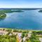 Family Lakeside Escape with Private Beach and Calm Waters - 哈威奇