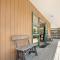 Room for The Family - Bowentown Bach