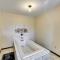 4 Mi to Lake Access Pet-Friendly Home in Bismarck - Bismarck