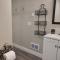 2 bdrm, Walking distance to all - Florence