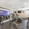 Holiday Inn Express Crestwood by IHG