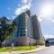 Modern 2 Bedroom Apartment in Phillip with Parking - Phillip