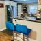 Schaumburg Paradise Oasis with a secret garden and private Pool - Schaumburg