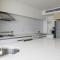 Spacious & Modern 2B2bLDK with Sauna, 3 Min Walk to Sun Yat-sen MRT - 2房2衛 客廳廚房桑拿 寬敞現代 3分步行到國父紀念館站 - Tchaj-pej