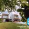 Iris Croatica J - deluxe apartment with shared pool, awarded BEST APARTMENT IN CROATIA 2024 - Oroslavje