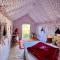 Birds Home : Rustic Cabins & Canvas Retreat