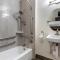Best Western Carmels Town House Lodge