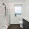 Beautiful Newly Renovated Summer House By The Sea