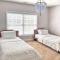 Large Home and 2 Airstream Glampers & Spa Midway to Tybee Beach & Downtown Savannah with Fast WiFi and More! - سافانا