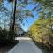 Large Home and 2 Airstream Glampers & Spa Midway to Tybee Beach & Downtown Savannah with Fast WiFi and More! - سافانا