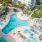 Oceanview King Bed Right on the Beach w Pool&Gym