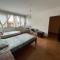 Casa familiar 2 pisos con amplio patio- 6 personas