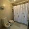 Casa familiar 2 pisos con amplio patio- 6 personas