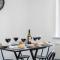 Station & Shops 3min walk I Heathrow 15 mins I x2 Ensuites I Parking x2 - 兰利沼泽