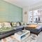 Stylish 1BR Fulham Flat with Private Patio - 伦敦