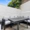 Stylish 1BR Fulham Flat with Private Patio - 伦敦