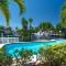 Charming Waterfront Home Walk to Beach with Pool - Форт-Лодердейл