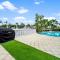 Charming Waterfront Home Walk to Beach with Pool - Форт-Лодердейл