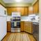 Less Than 1 Mi to Mt Snow Charming Condo with Fireplace - Dover