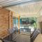 Saltwater Retreat Hawks Nest