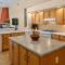 Luxe Design and Amazing Views with Hot Tub for Family - Sedona