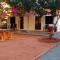 Pondy Jungle Resort with Swimming pool - 黎明之村
