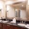No Resort Fee Strip View Suite+ Free Valet + Pool - Las Vegas