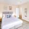 New Modern Luton Contractor's Luxe Retreat - 卢顿