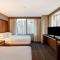Embassy Suites by Hilton Chicago Downtown Magnificent Mile