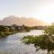 Pearl Valley family golf lodge on nature lake with mountain views - Simondium