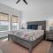 Latitude Adjustment Penthouse by Coastal Chic - برادنتون