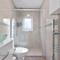 Large Comfy 4 Bedroom House, Ideal for Workers, FREE Parking - 寇斯顿