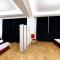 Bucharest Studios Dubai Room - Bucarest