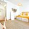 Beach Waves Apartment