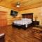 Luxurious 5BR Indoor POOL Theater Gameroom FREE Attraction Tickets - 鸽子谷