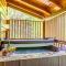 Pool table, hot tub, 2 bedroom in great location! - 赛维尔维尔